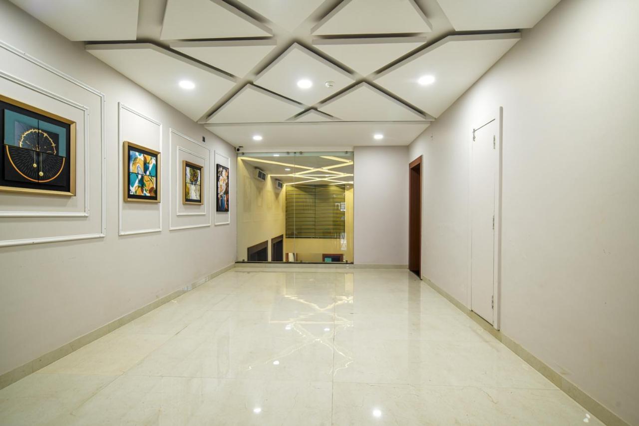 Hotel Miracle 2Km From Mahakal Temple 乌贾因 外观 照片