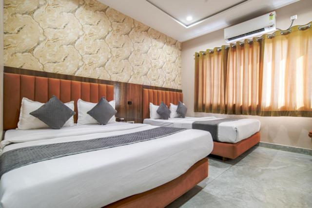 Hotel Miracle 2Km From Mahakal Temple 乌贾因 外观 照片