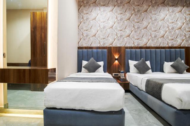 Hotel Miracle 2Km From Mahakal Temple 乌贾因 外观 照片