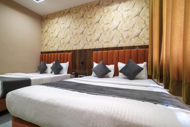 Hotel Miracle 2Km From Mahakal Temple 乌贾因 外观 照片